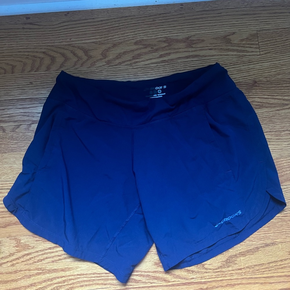 Women’s Brooks Running Shorts Medium 7”